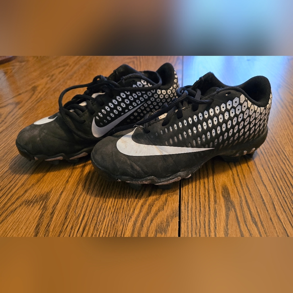 Nike Black and White Athletic Shoes